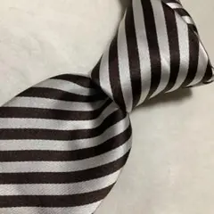 【美品】フィオリオfiorio レジメンタルネクタイのサムネイル