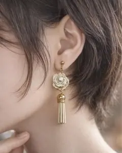 水引 イヤリング　ホワイト×ゴールド 和装 成人式 卒業式 揺れる 和モダン