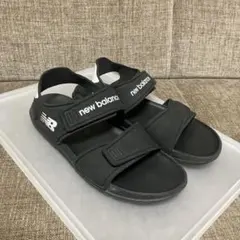 new balance ブラックサンダル ベルクロのサムネイル