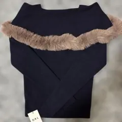 GRLファー付きケープ風ニットトップス