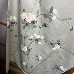 淡緑色 訪問着 花柄模様 正絹紋上品色合い淡いグレーブルー、全体淡使用感シミ有りのサムネイル