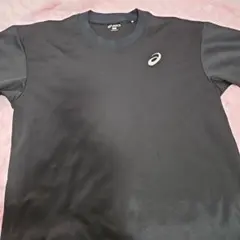 ASICS ブラック Tシャツ