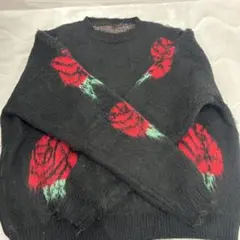 黒のバラ刺繍ニットセーター