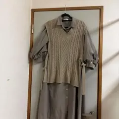 シャツワンピースベージュ ニットベスト セット