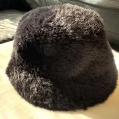 黒いファー バケットハット