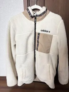 adidas フリースジャケット クリーム色