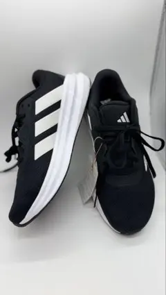adidas スニーカー ブラック×ホワイト