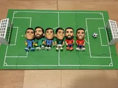 ZURU BallersFIFAサッカーフィギュア6体セットフィールドゴール付き