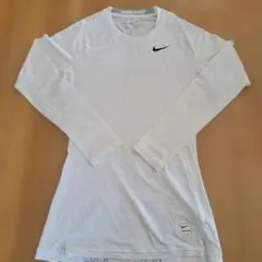 ナイキ　インナーシャツ　長袖　サッカー