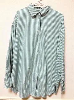 グリーン緑と白のストライプ長袖シャツ