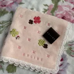 ♥︎セリーヌタオルハンカチ♡クローバー&てんとう虫♡刺繍入り♡♡レース新品タグ付き