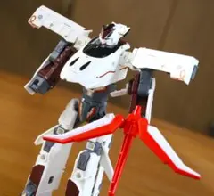 新幹線変形ロボ シンカリオン800つばめ　（旧タイプ）