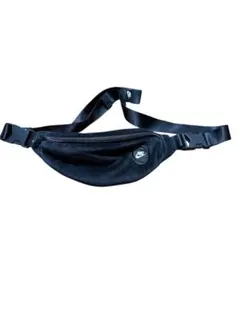 【美品】Nike ボディバッグ ベルベット