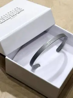 Maison Margiela マルジェラ シルバー バングル ブレスレットのサムネイル