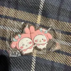 ピンクのウサギキャラクター アクリルキーホルダー 2体セット