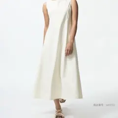 UNIQLO ウルトラストレッチエアリズムワンピース　Mサイズ　標準丈　ホワイト