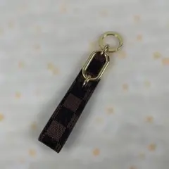 ルイヴィトン ポルトクレ LV イニシアル ゴールド キーホルダー チャーム ルイヴィトン ポルトクレ LV イニシアル ゴールド キーホルダー