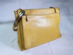 GUESS ハンドバッグ　イエロー　皮革　トートバッグ　ゲス　鞄
