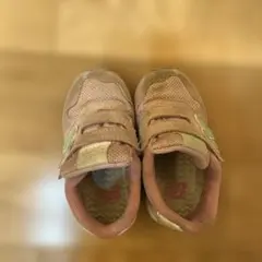 New Balance ピンク スニーカー　13.5センチ