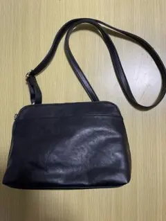 ニコアンド　レザー ブラック ショルダーバッグ