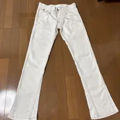 HIDEAWAYS NICOLEデニムスリムジーンズ　白　通年可