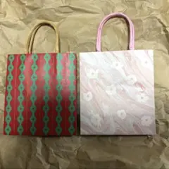 スターバックス　紙袋　(小さいサイズ)クリスマスと　さくら　の2枚セット
