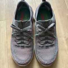 美品　スケッチャーズ　AIR- cooled Memory Form 23cm