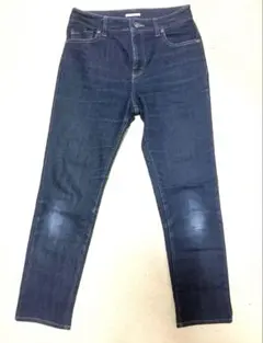 在庫処分　ストレッチ ストレートデニム 濃紺 M 美脚 ジーンズ