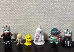 ヒグチユウコ　フィギュアマスコット　5種セット①　ギュスターヴ　ひとつめちゃんのサムネイル