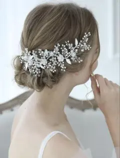 ウェディング ヘアアクセサリー 花モチーフ