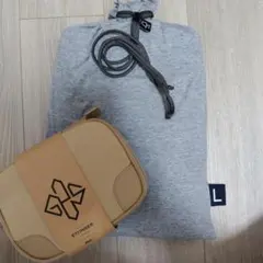 ANA国際線ファーストクラス　リラックスウェア•アメニティポーチ　セット