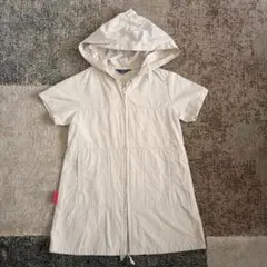 COMME CA DU MODE　半袖ワンピース　フード付き　100cmのサムネイル