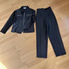 キッズ女子　黒 セットアップ サイズ140A