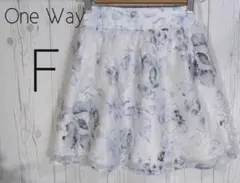 ★ One Way ★ ひざ丈スカート 　フレアスカート 【F】 総花柄　美品のサムネイル