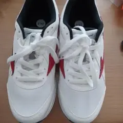 Mizuno ホワイト/レッド スニーカー 24.5cm 新品