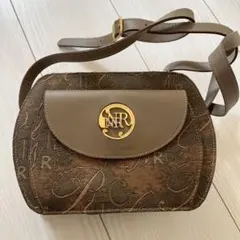 【値下げ交渉有！】ニナリッチ(NINA RICCI) ショルダーバッグ NR