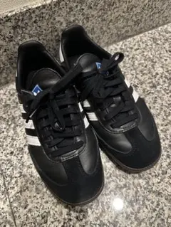 adidas サンバ　ブラック