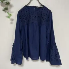 ザラベーシック　ネイビー　袖フリル　レース　ブラウス