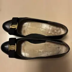 サルヴァトーレフェラガモ ラウンドレザーシューズ　黒