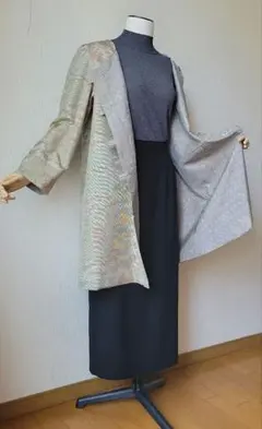 着物リメイク　大島紬のリバーシブルライトコート（淡色系）