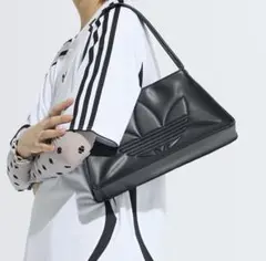 5月21日まで限定価格adidas 黒 ショルダーバッグ