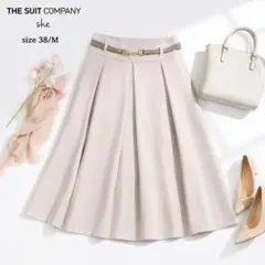 【美品】 THE SUIT COMPANY タックスカート 38 M ベージュのサムネイル