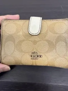 ★人気定番★COACHシグネチャー二つ折り財布 ベージュ