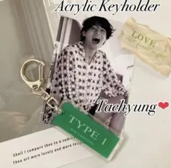 BTS V テヒョン　アクリルキーホルダー　 'TYPE 1'①