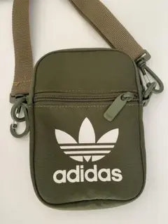adidas オリーブグリーン ショルダーバッグ
