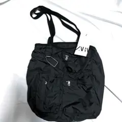 新品未使用　ZARAブラック ナイロン トートバッグのサムネイル