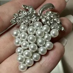 ミキモト ブローチ