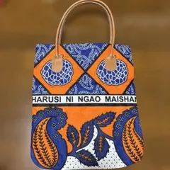 幾何学模様の布製トートバッグ