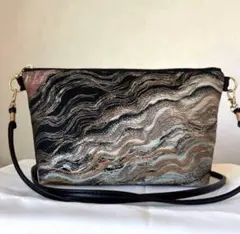 帯リメイク✴︎ショルダーバッグ✴︎969 送料無料＊2way♪帯ショルダーバッグ(波模様)♦︎帯リメイク 紐長さ