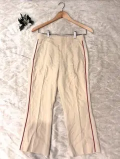 トラックパンツ